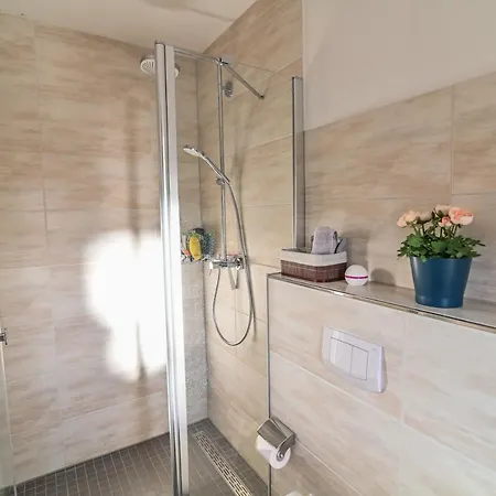 Gastezimmer Zur Goldenen Ananas * Musch