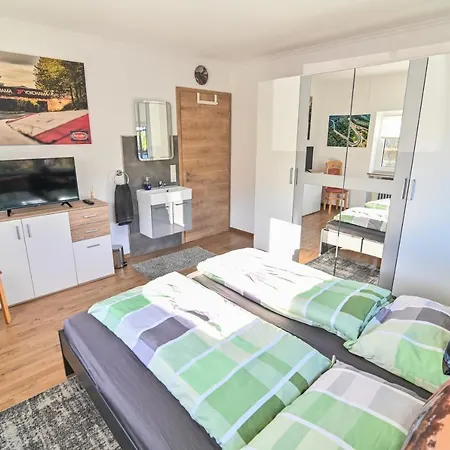 Gastezimmer Zur Goldenen Ananas * Musch